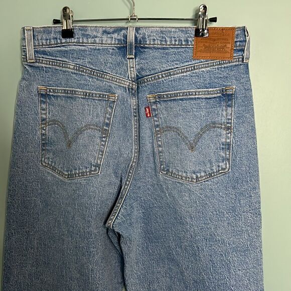 Levi’s Ribcage Straight Ankle Distressed Jeans NWT - Picture 7 of 11
